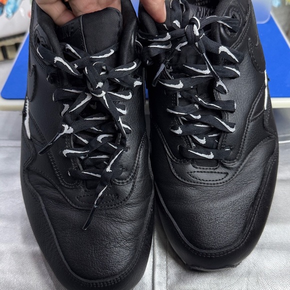 (S0) Nike Air Max 1 SE Black/White Leather with Overbranding, Size 9, Women's - Picture 11 of 14